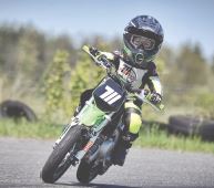 Вождение мотоцикла для детей